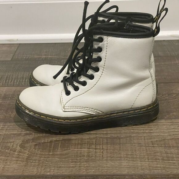 Dr. Martens Kids White Boots with Black Laces - Picture 3 of 14